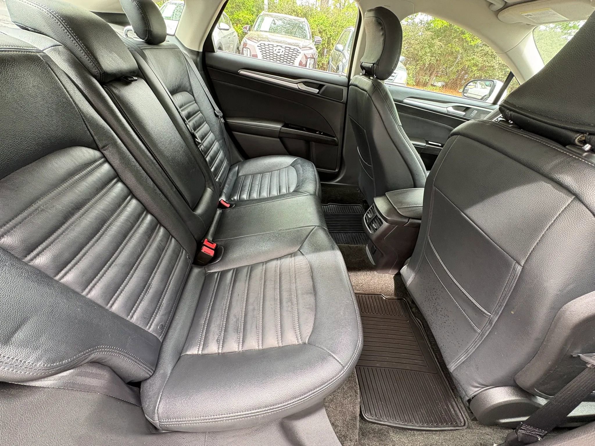 Used 2016 Ford Fusion SE image 13