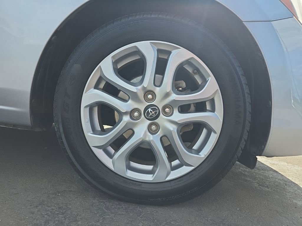 Used 2017 Toyota Yaris iA FWD image 9