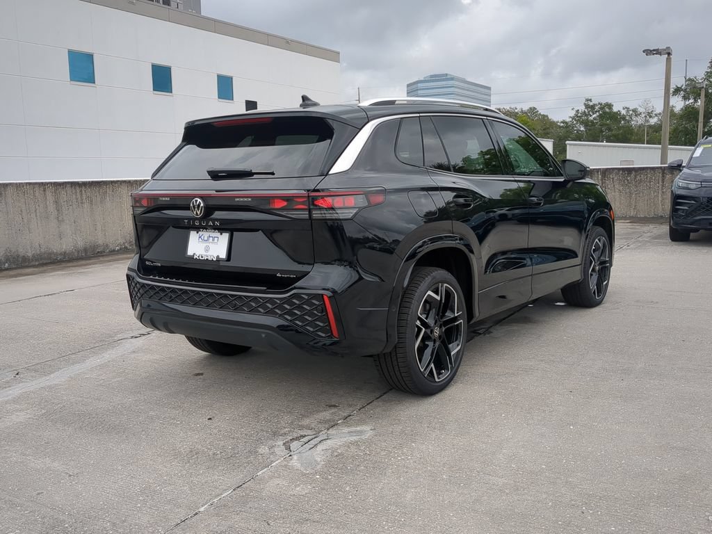 New 2026 Volkswagen Tiguan SEL R-Line AWD/4WD image 3