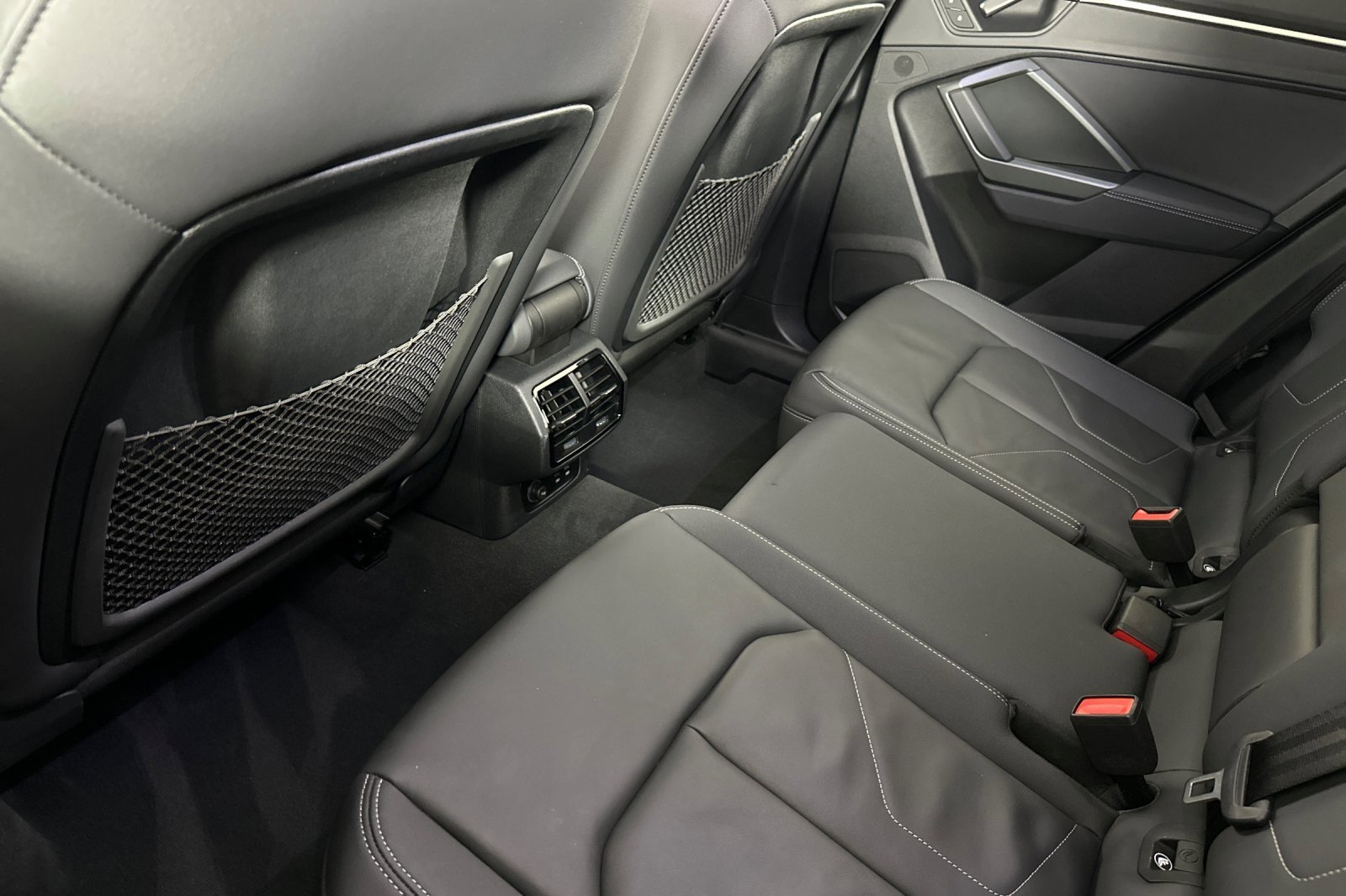 Used 2025 Audi Q3 2.0T Premium image 11