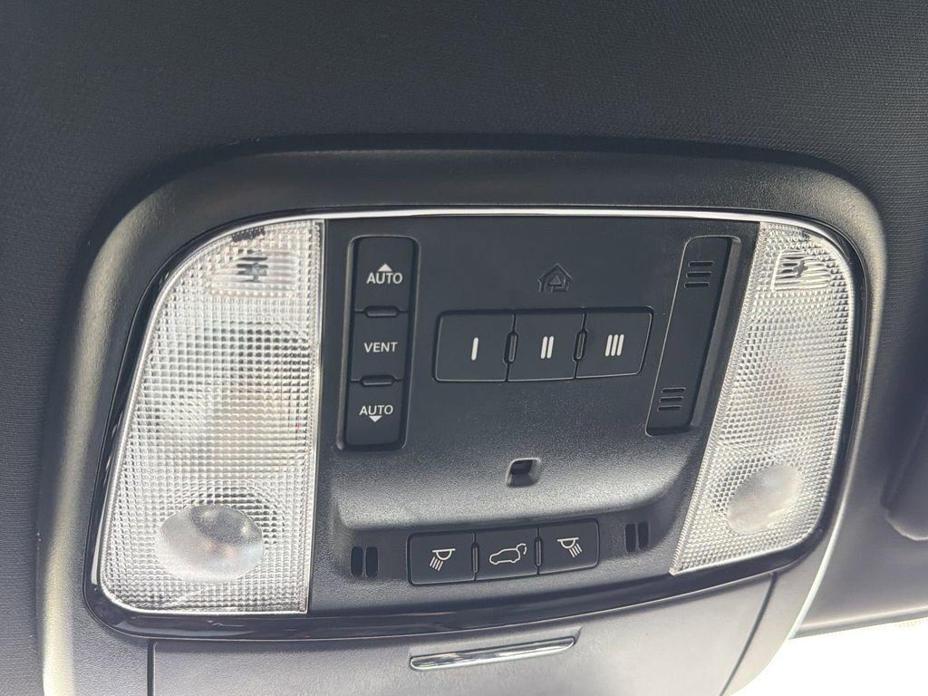 Used 2025 Dodge Durango R/T AWD/4WD image 13