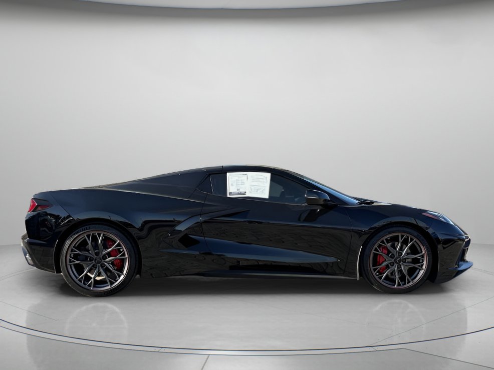Used 2023 Chevrolet Corvette Stingray Premium Conv w/ Stealth Interior Trim Package image 2