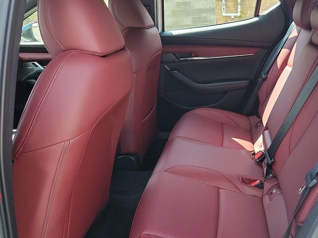 New 2026 MAZDA MAZDA3 Hatchback w/Premium Plus Pkg image 11