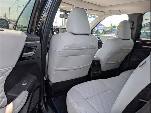 Used 2024 Mitsubishi Outlander SEL image 14