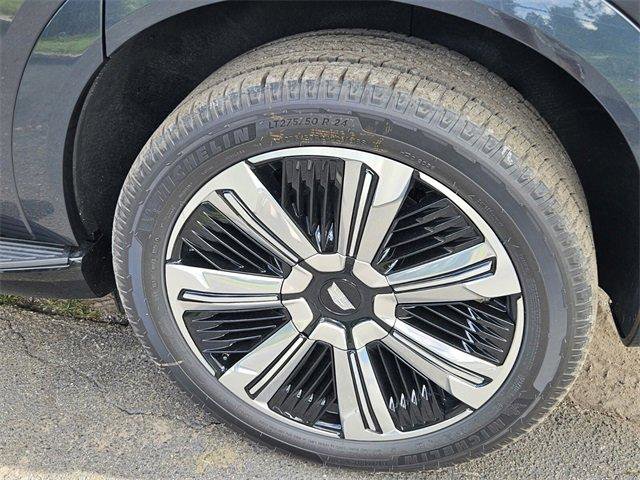 New 2025 Cadillac Escalade IQ Luxury 2 image 12