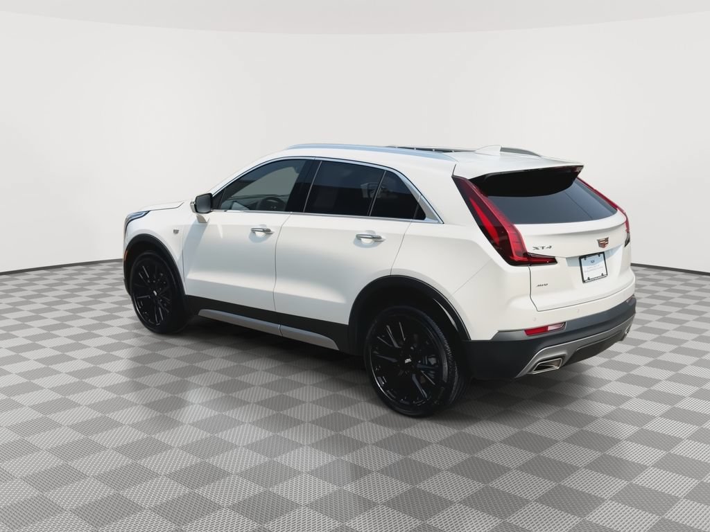 Used 2023 Cadillac XT4 Premium Luxury w/ Cold Weather Package AWD/4WD image 6