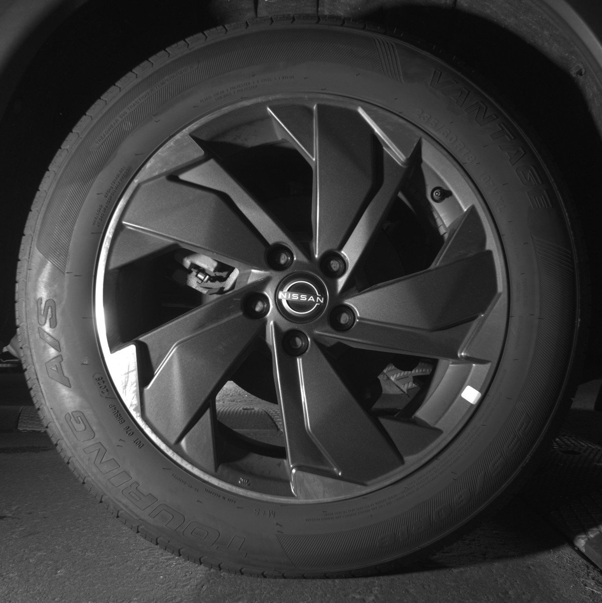 Used 2025 Nissan Rogue SV image 15