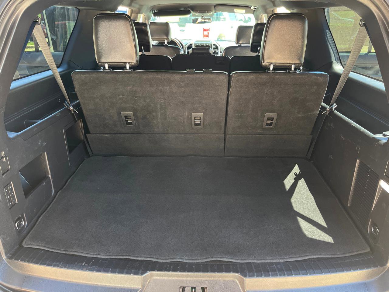Used 2018 Ford Expedition Max XLT w/ Equipment Group 202A image 14