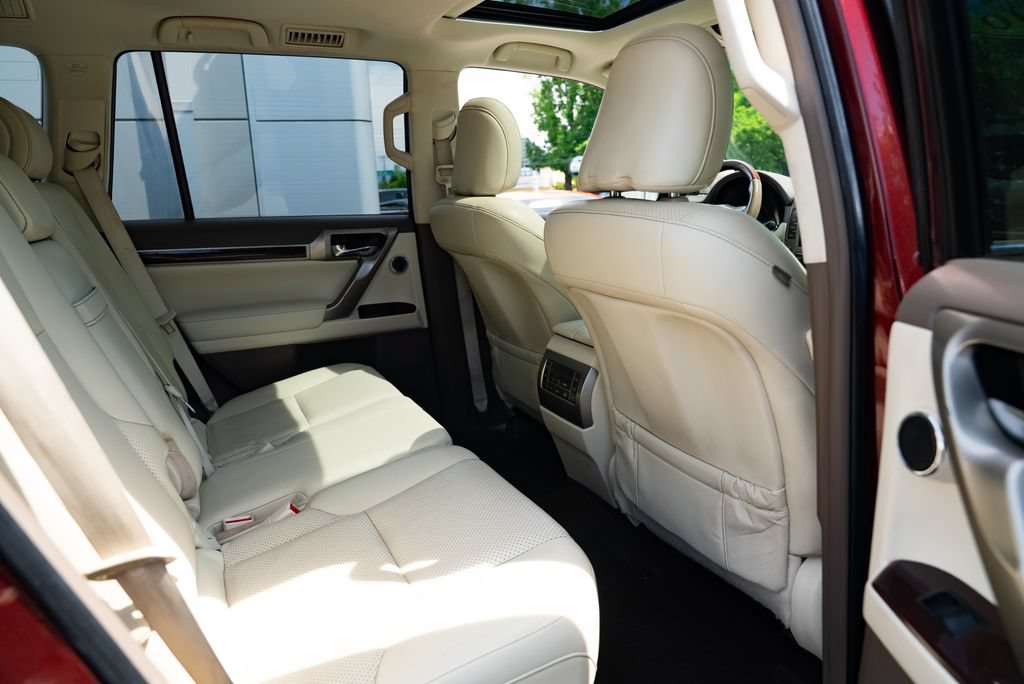 Used 2016 Lexus GX 460 Luxury AWD/4WD image 25