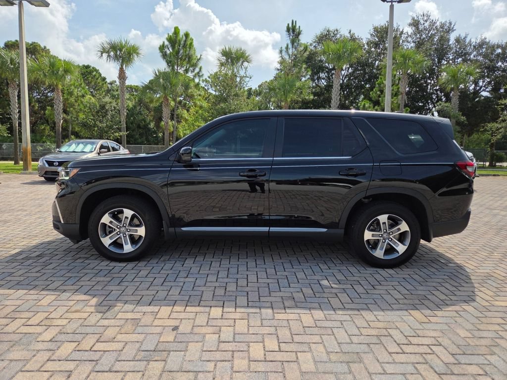 Used 2025 Honda Pilot EX-L image 8