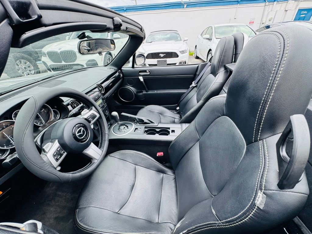 Used 2006 MAZDA MX-5 Miata Grand Touring RWD image 9