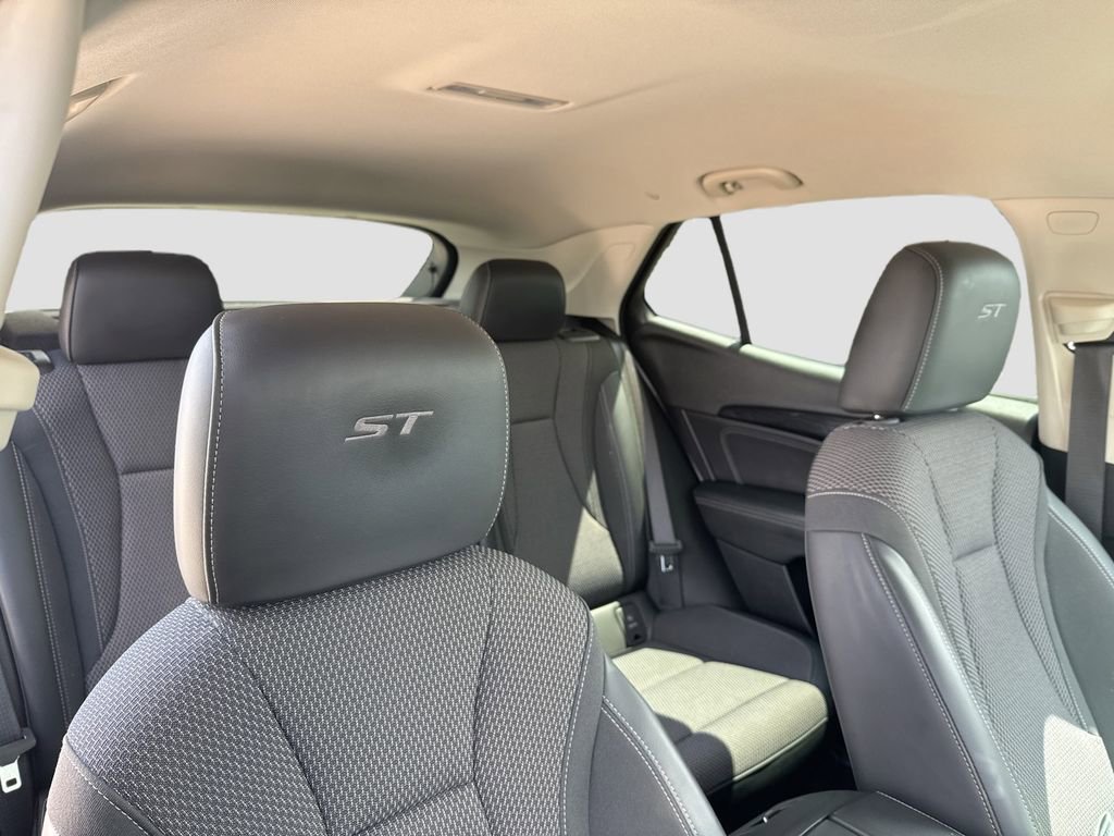 Used 2023 Buick Envision Preferred w/ Sport Touring Package AWD/4WD image 23