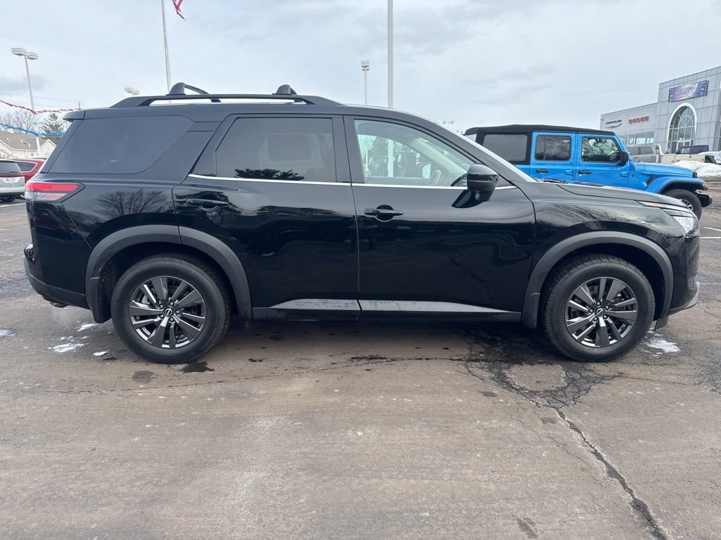 Used 2023 Nissan Pathfinder SV w/ Cargo Package image 2
