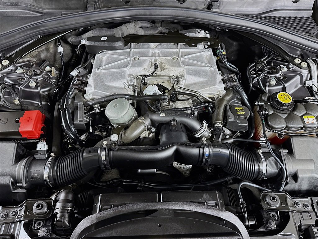 Used 2019 Jaguar F-PACE SVR image 31