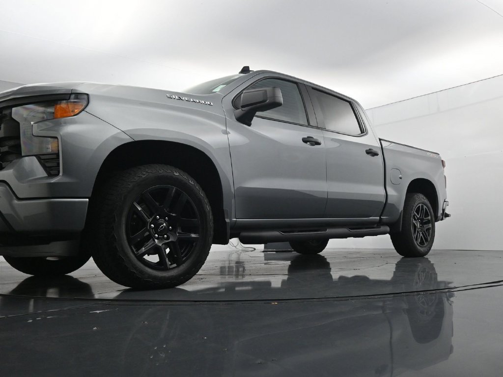 Used 2024 Chevrolet Silverado 1500 Custom AWD/4WD image 34