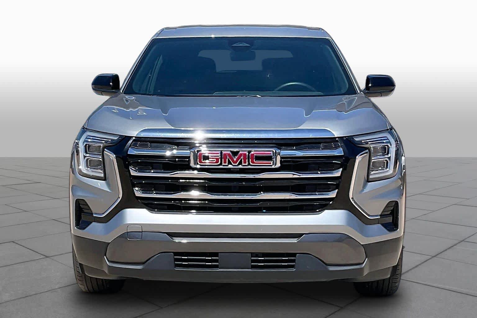 Used 2025 GMC Terrain Elevation AWD/4WD image 4