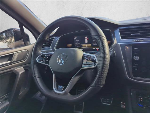 Used 2022 Volkswagen Tiguan SE R-Line image 29
