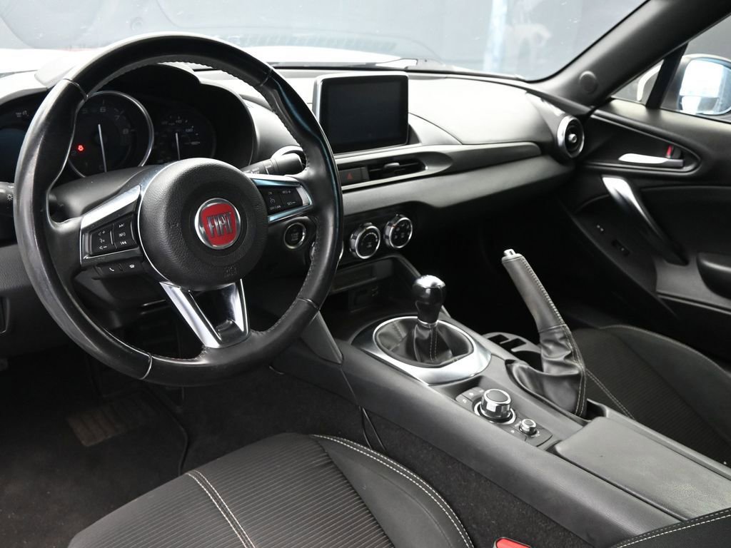 Used 2019 FIAT 124 Spider Classica w/ Technology Group image 19