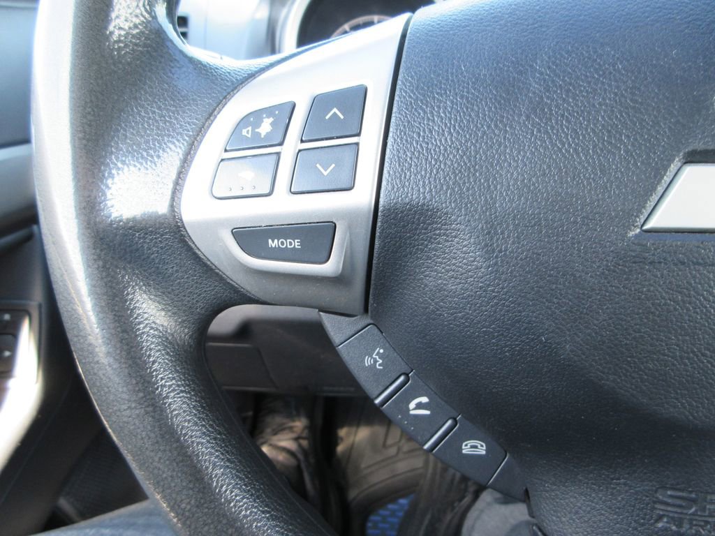 Used 2015 Mitsubishi Lancer ES image 22