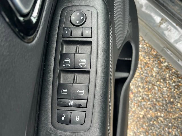 Used 2023 Dodge Durango SXT w/ SXT Blacktop Group image 5