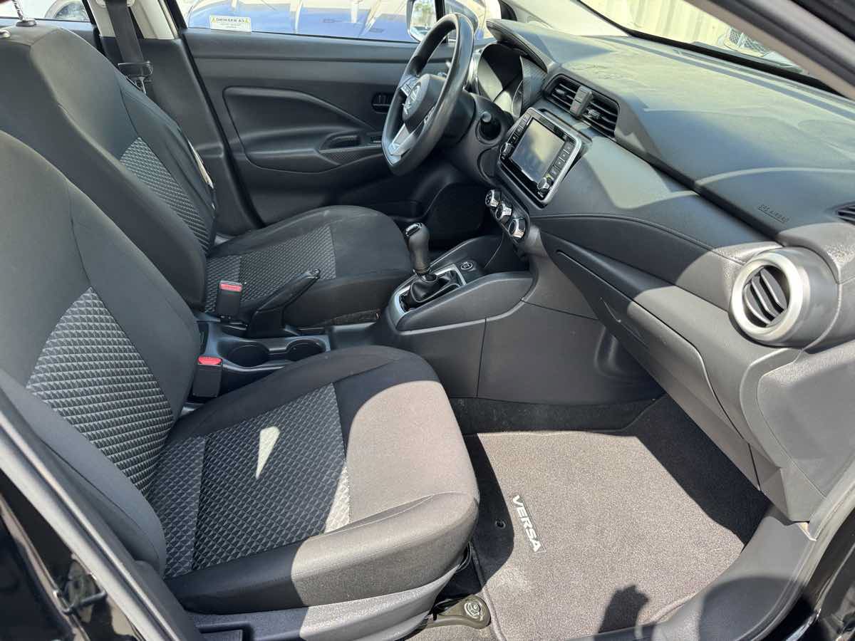 Used 2021 Nissan Versa S FWD image 15