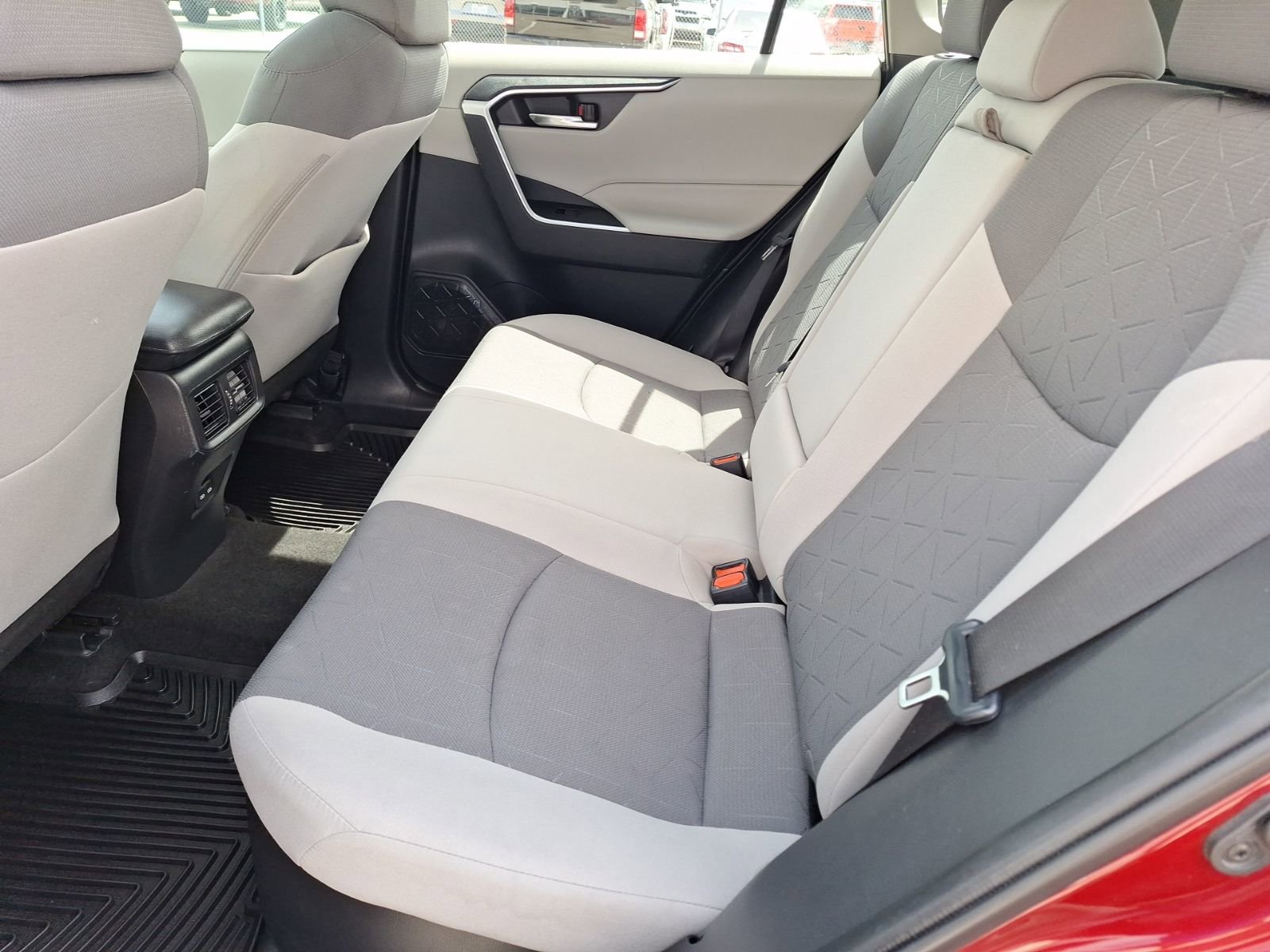 Used 2022 Toyota RAV4 XLE w/ Convenience Package AWD/4WD image 30