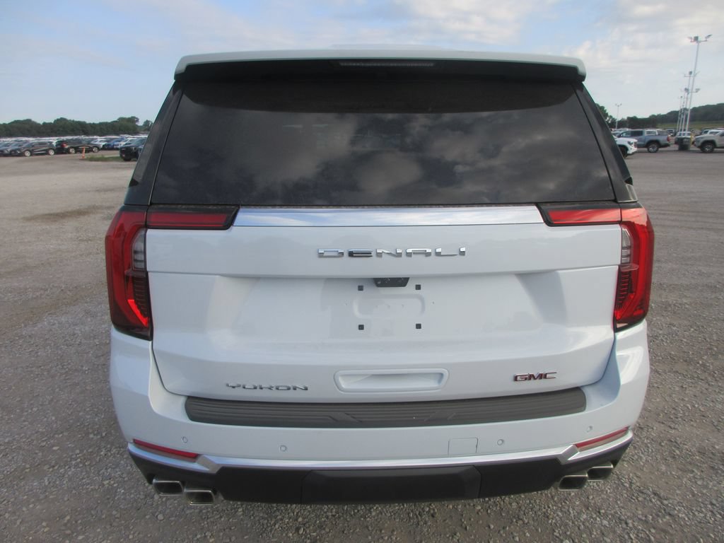 New 2026 GMC Yukon Denali w/ Denali Reserve Package AWD/4WD image 5