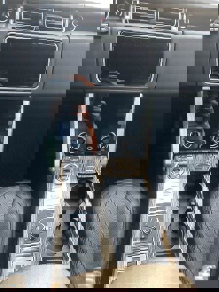 Used 2018 Land Rover Range Rover Supercharged image 14