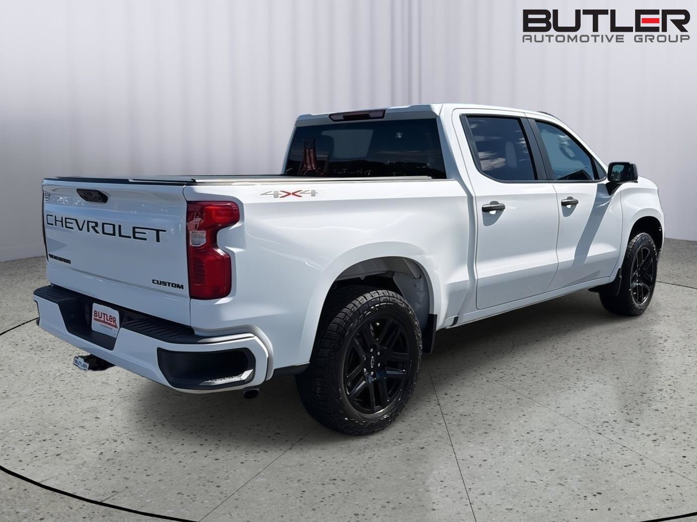 Used 2024 Chevrolet Silverado 1500 Custom w/ Turbomax Blackout Package AWD/4WD image 6