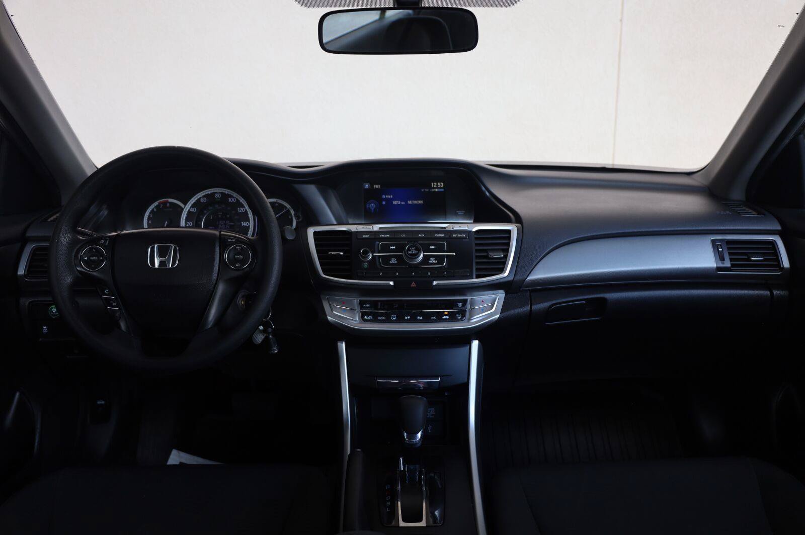 Used 2015 Honda Accord LX image 29
