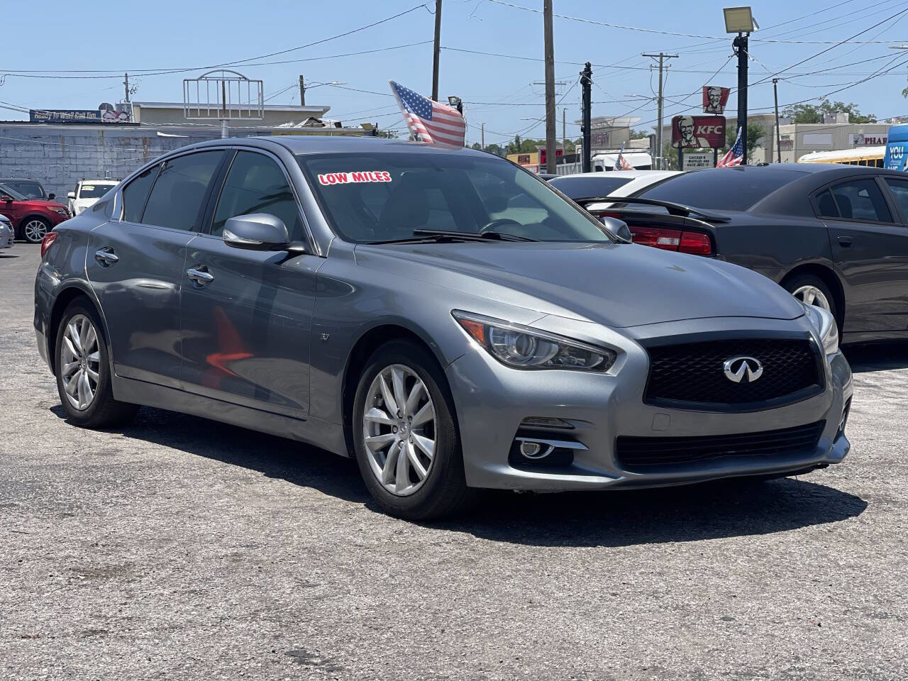 Used 2014 INFINITI Q50 Premium w/ Navigation Package RWD image 4