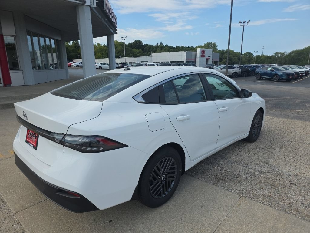 New 2027 Nissan Sentra SV FWD image 3