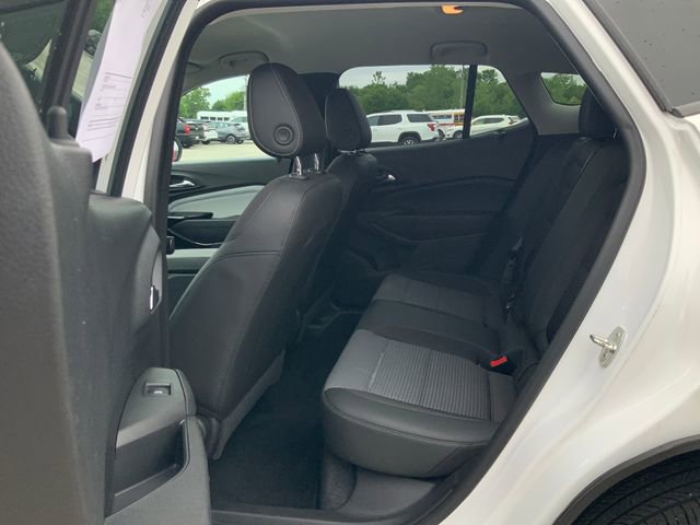Used 2024 Chevrolet Trax LT w/ Driver Confidence Package FWD image 19