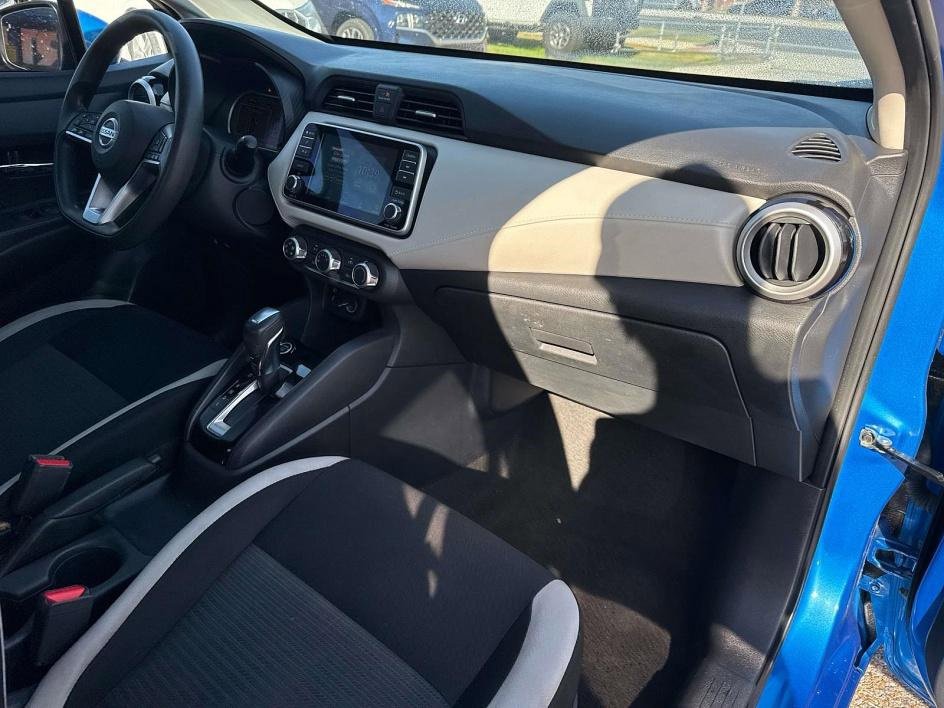 Used 2021 Nissan Versa SV image 14