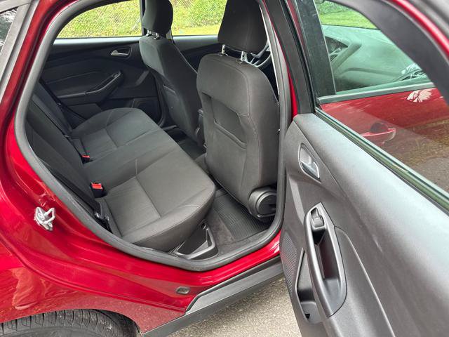 Used 2017 Ford Focus SE FWD image 11