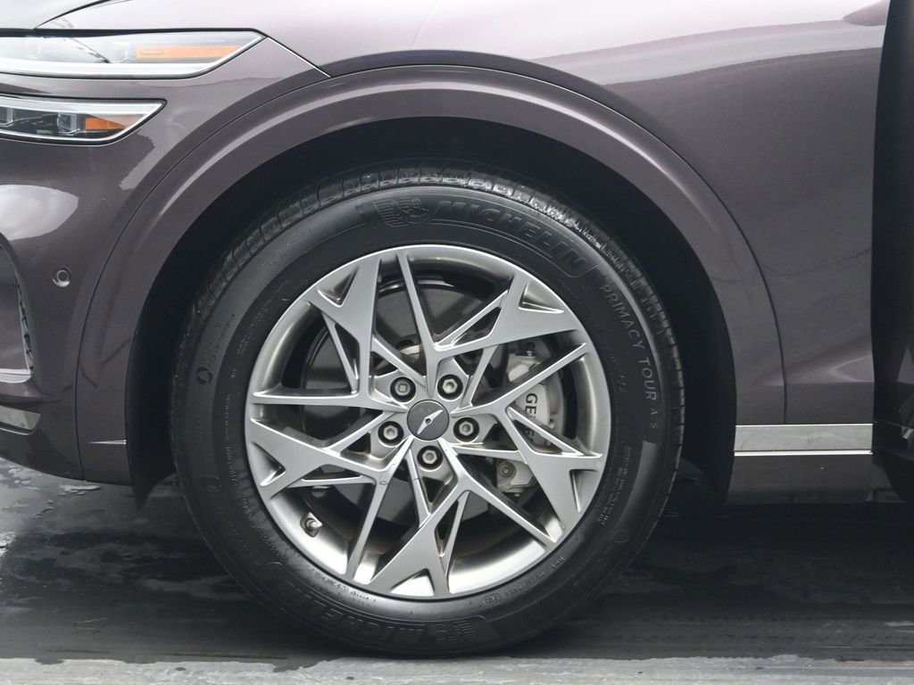 Used 2023 Genesis GV70 2.5T w/ Advanced Package image 33