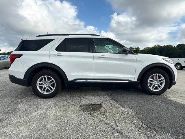 Used 2025 Ford Explorer Active w/ Active Comfort Package RWD image 6