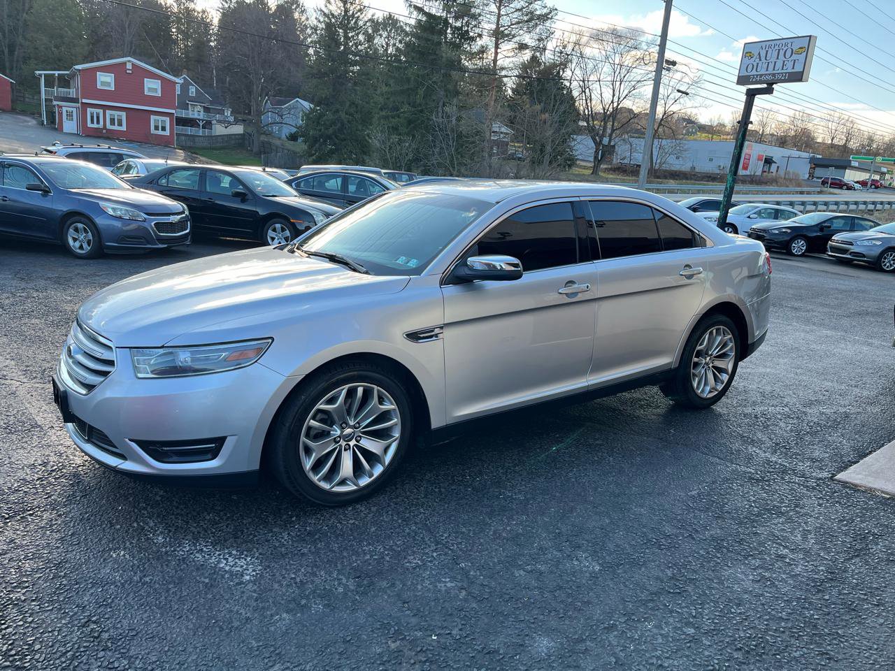 Used 2014 Ford Taurus Limited image 9