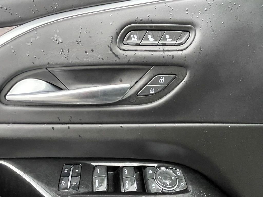 Certified 2022 Cadillac Escalade Sport Platinum w/ LPO, ONYX Package image 36