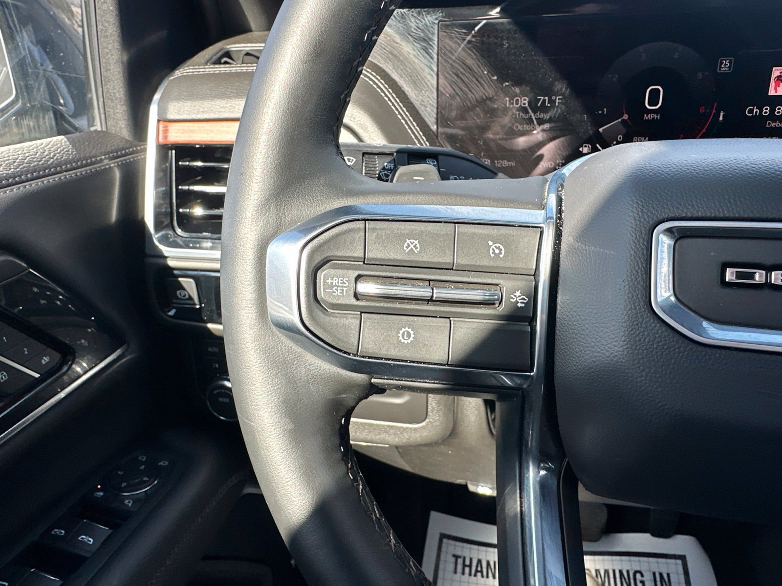 Used 2026 GMC Yukon Denali w/ Sun & Power Step Package AWD/4WD image 51