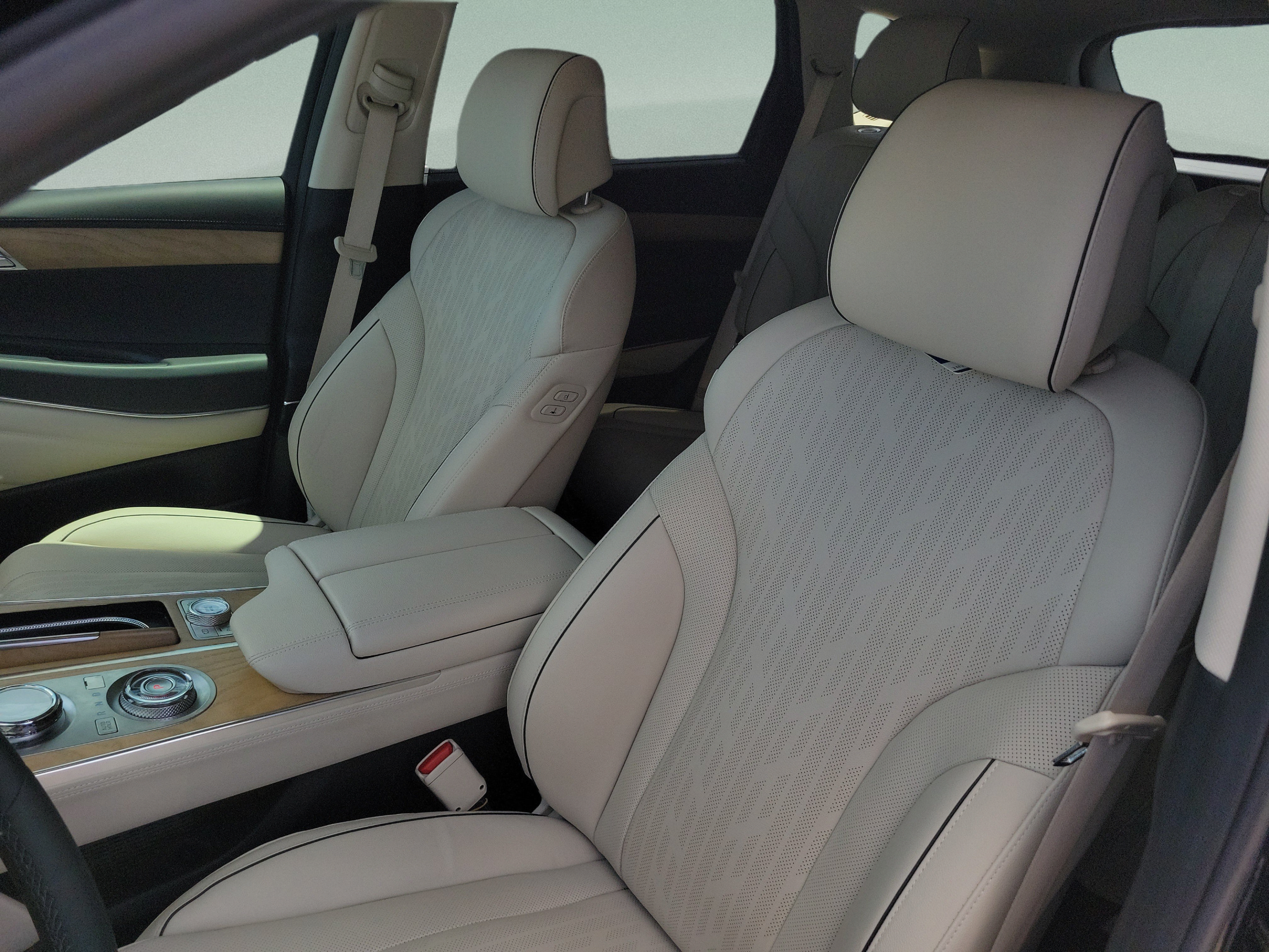 Used 2023 Genesis GV80 3.5T Advanced + AWD/4WD image 19