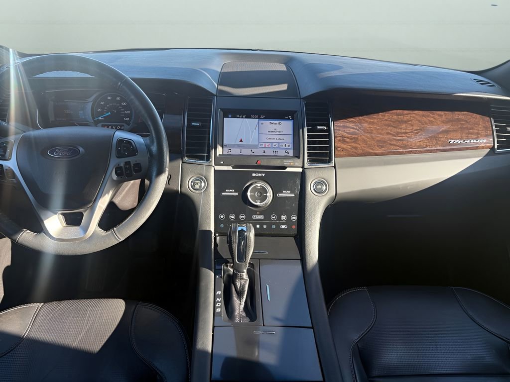 Used 2019 Ford Taurus Limited image 14