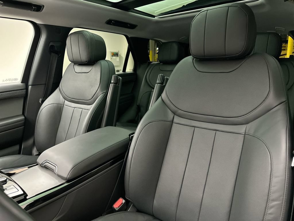 Used 2023 Land Rover Range Rover Sport SE AWD/4WD image 22