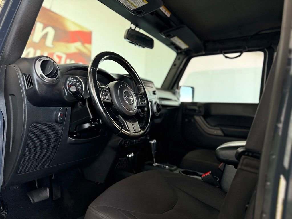 Used 2017 Jeep Wrangler Unlimited Willys image 33