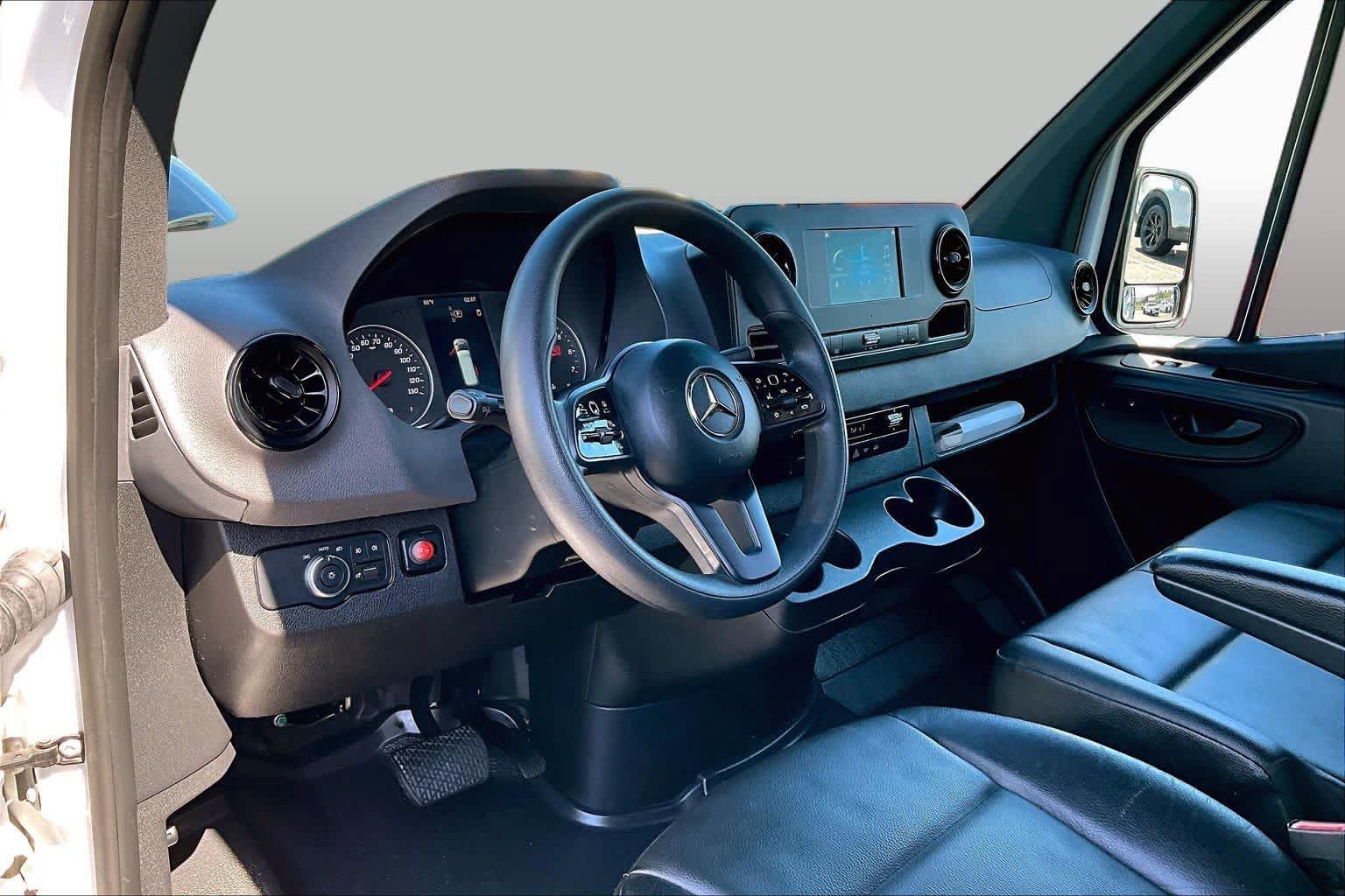Used 2023 Mercedes-Benz Sprinter 2500 image 18
