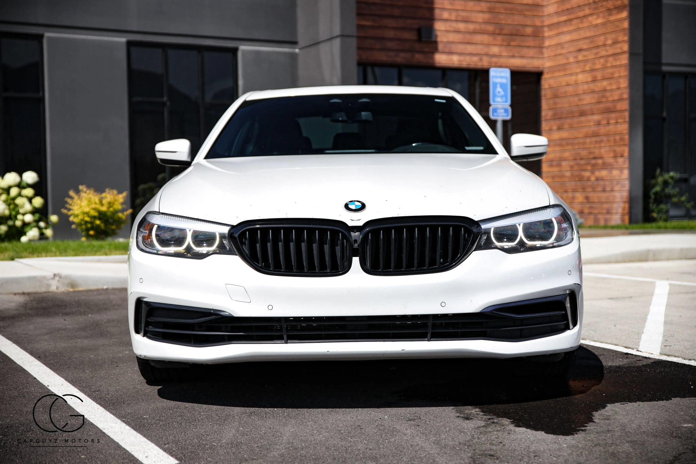 Used 2019 BMW 530e xDrive w/ Convenience Package AWD/4WD image 21