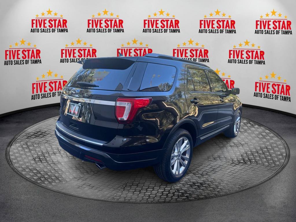 Used 2018 Ford Explorer XLT w/ Equipment Group 202A FWD image 7