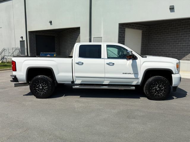 Used 2016 GMC Sierra 3500 Denali w/ Duramax Plus Package AWD/4WD image 10