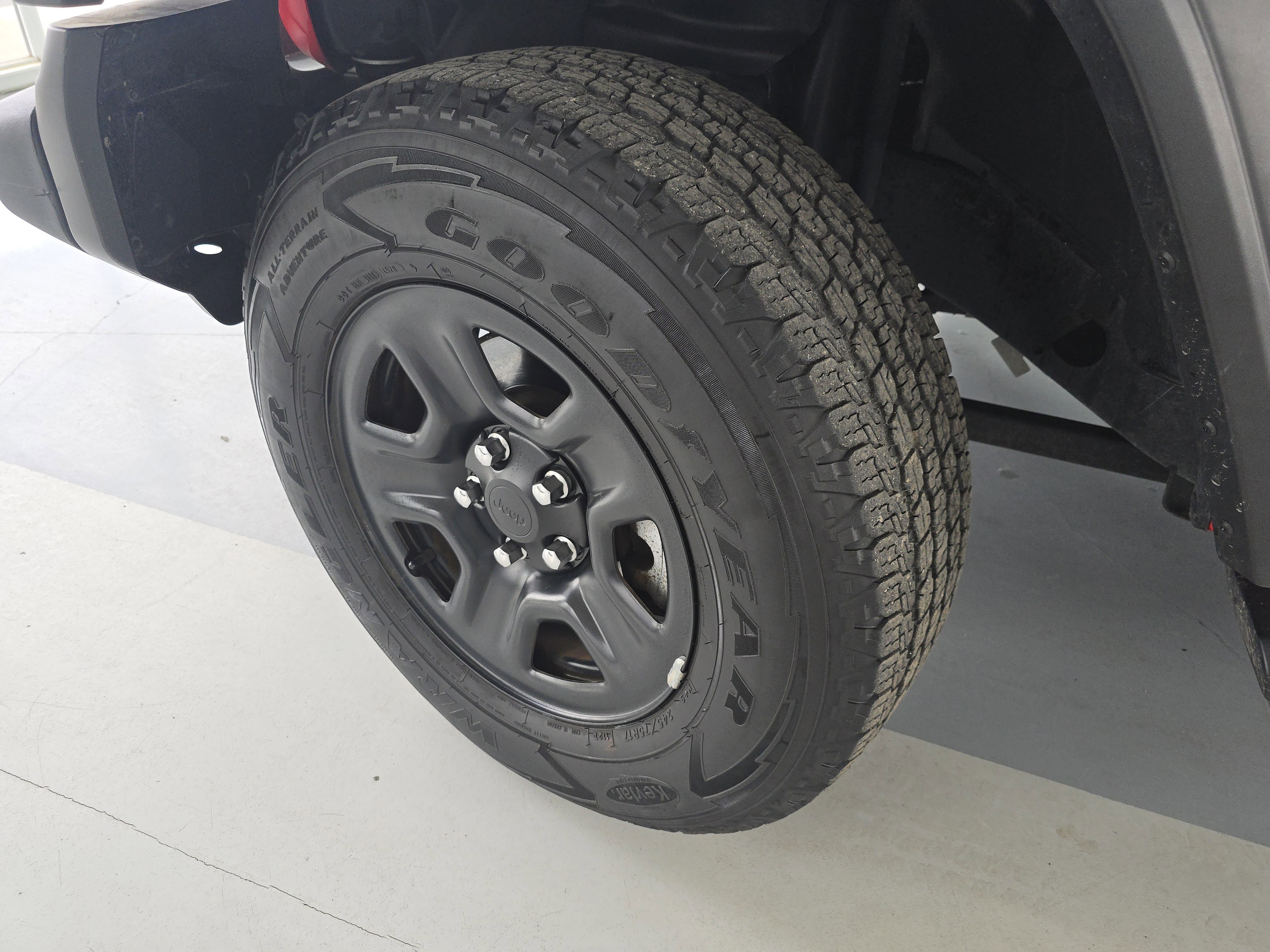 Used 2021 Jeep Wrangler Sport image 10