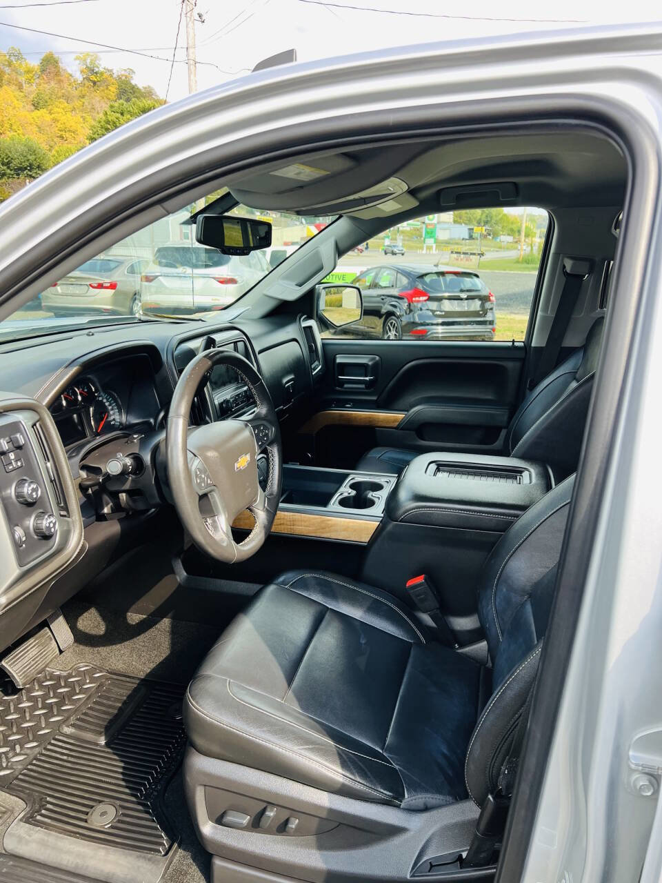 Used 2018 Chevrolet Silverado 1500 LTZ w/ LTZ Plus Package image 4